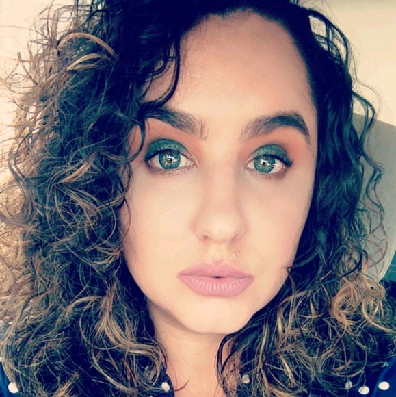 Meet your Posher, Katelyn - Picture 1 of 1